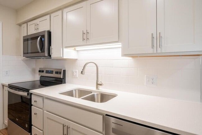 Building Photo - 1529 Wismer St