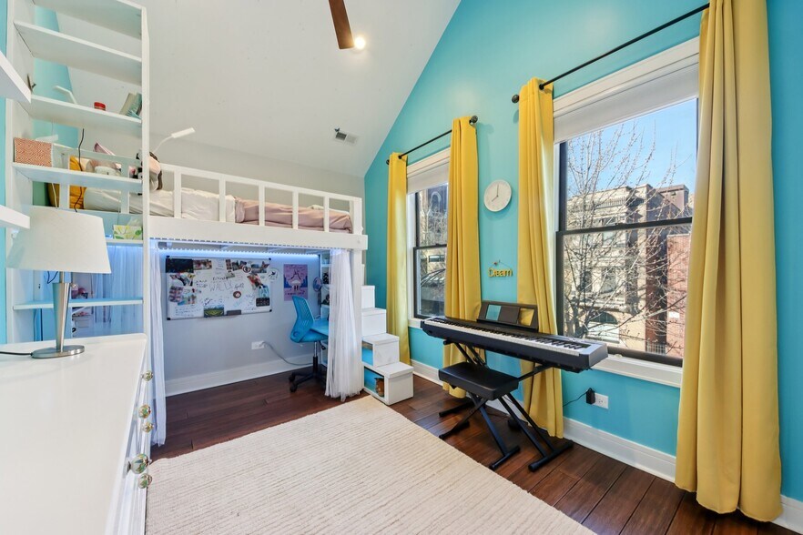 Building Photo - 1717 N Hudson Ave