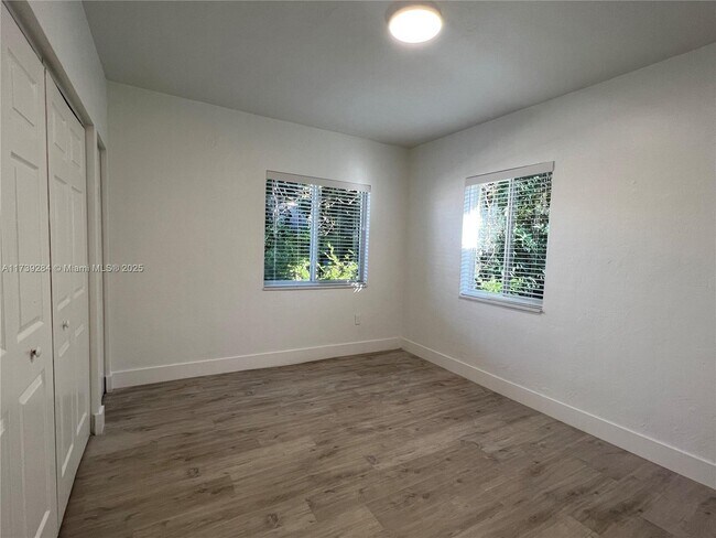 Building Photo - $2,395