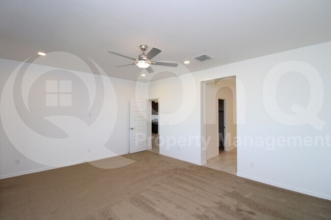Building Photo - 23020 E Calle Luna
