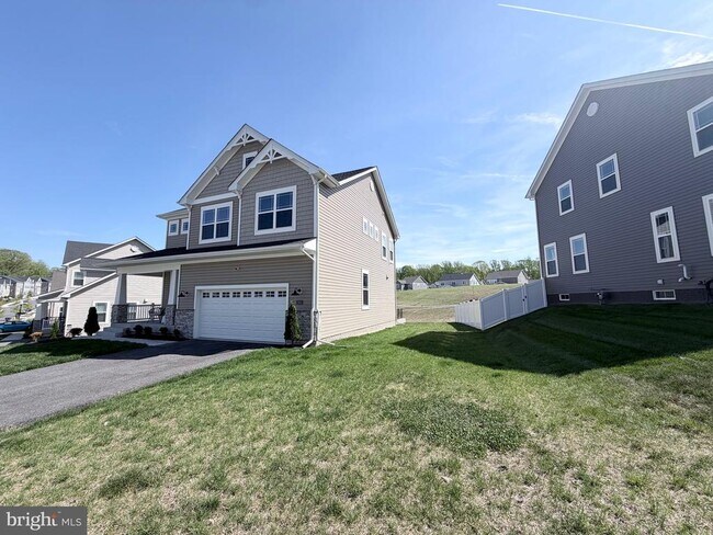 Building Photo - 2835 Bridgewater Dr