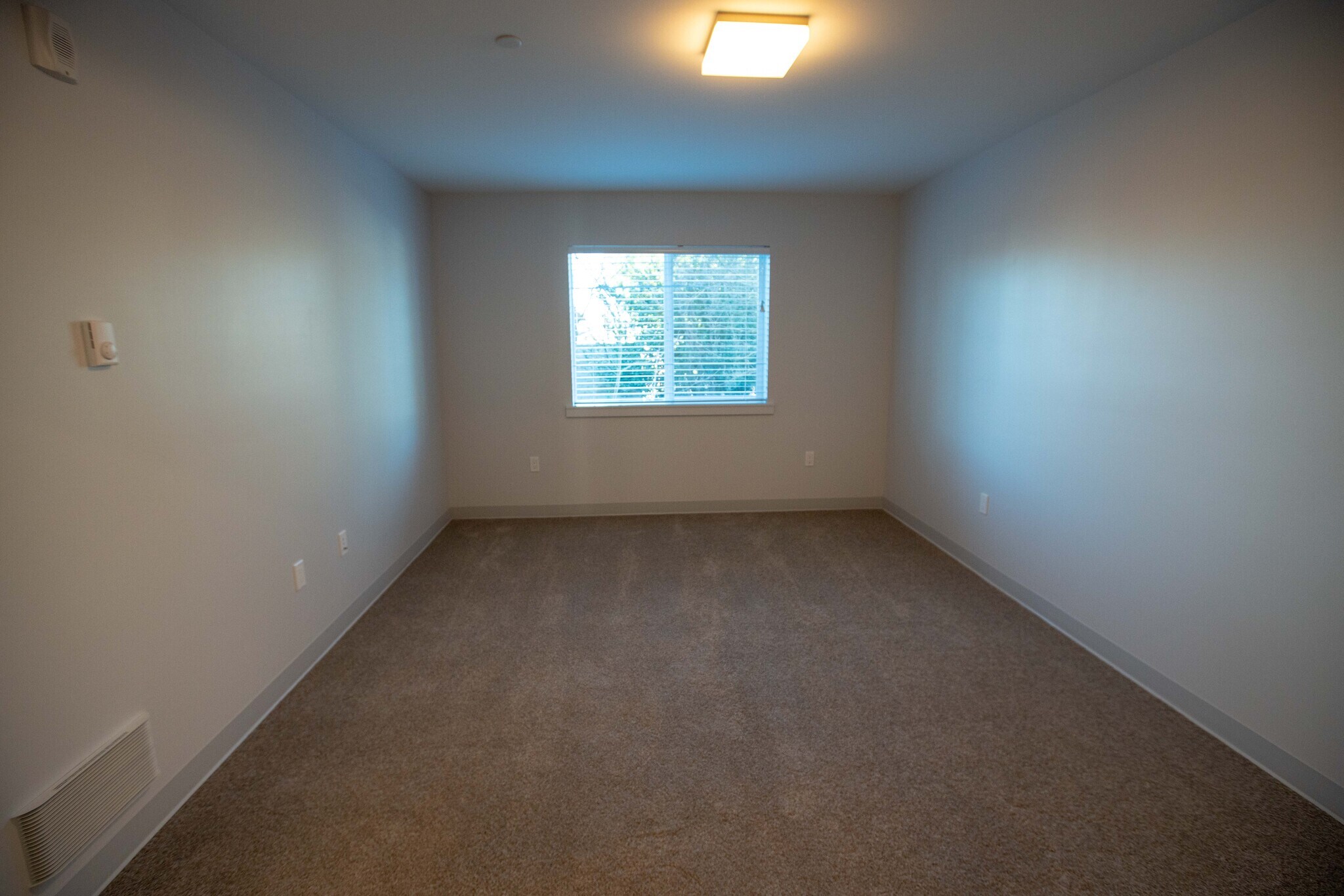 Building Photo - 303 Edmonds St