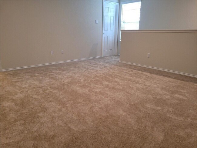 Building Photo - 279 Zuma Dr