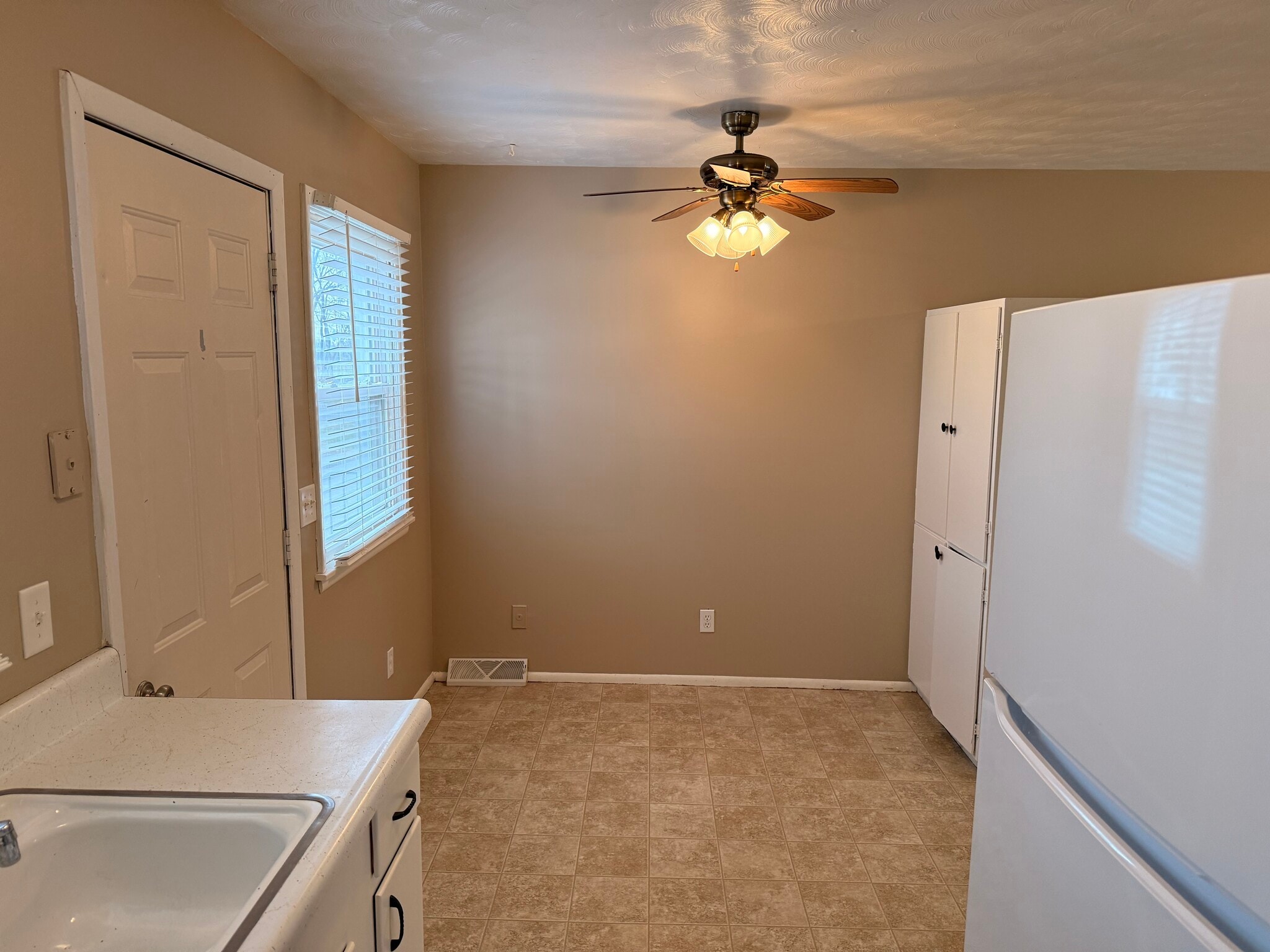 dining area - 114 W Spring St