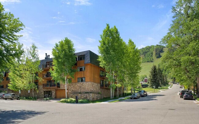 Building Photo - 205 E Durant Ave