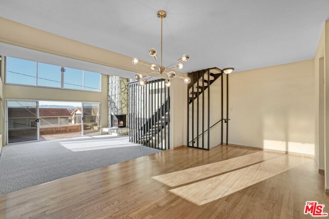 Primary Photo - 364 Pershing Dr