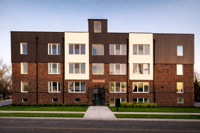 Building Photo - West View Towers