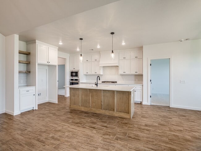 Building Photo - 9309 NW 145th Ct
