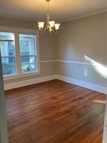 Building Photo - 842 Fairview St