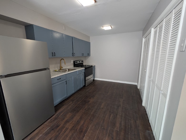 Building Photo - 110 Cromwell Pl