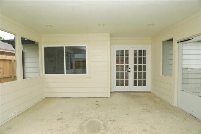 Building Photo - 5203 Mossgrey Ln