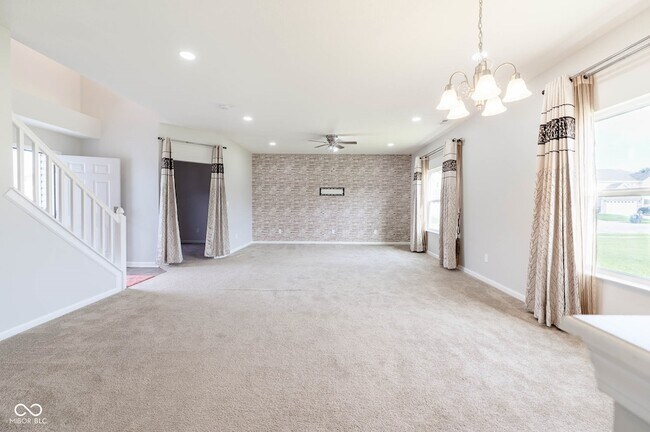 Building Photo - 899 Briarstone Dr
