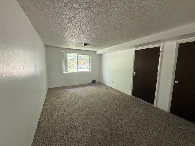 Building Photo - 240 Margaret Dr