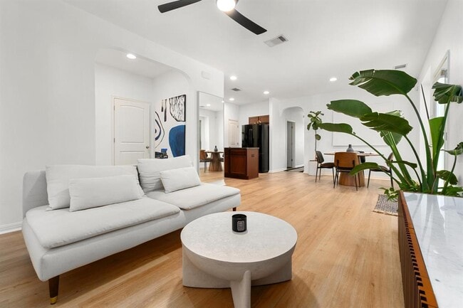 Building Photo - 4613 Graceful Ln