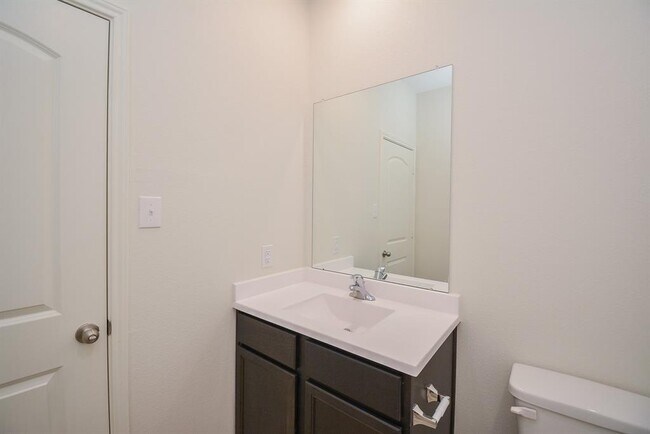 Building Photo - 569 Amberwood Pk Dr