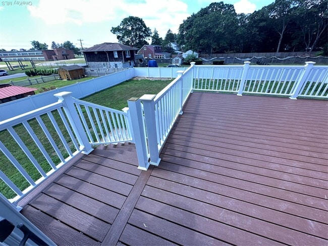 Building Photo - 15 Mida Ct