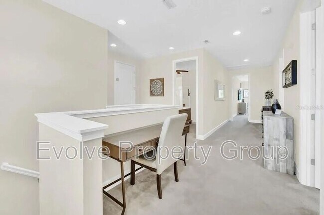 Building Photo - 1449 Fairview Cir