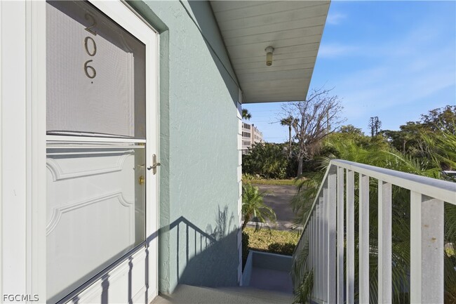 Building Photo - 8109 Country Rd