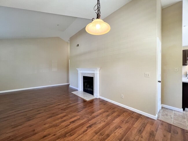 Building Photo - Two Bedroom Napa Condo