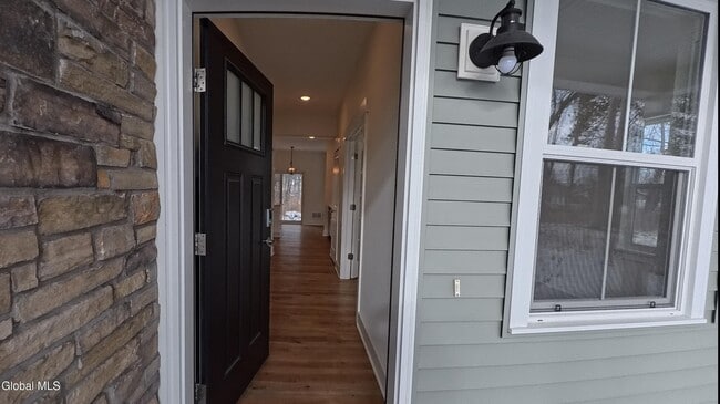 Building Photo - 745 Watervliet Shaker Rd