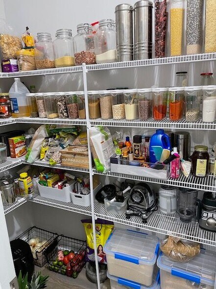 Building Photo - 111 Brody Way