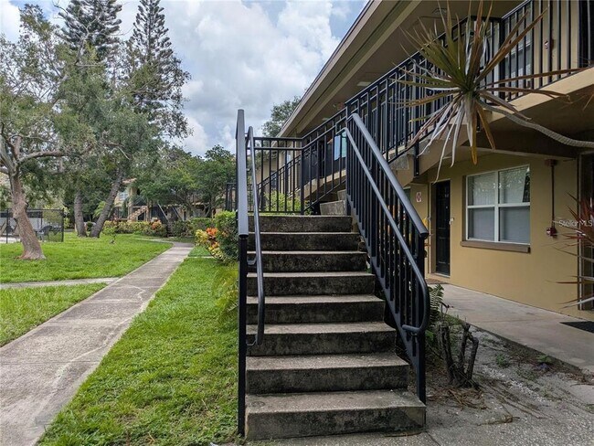 Building Photo - 2500 Harn Blvd