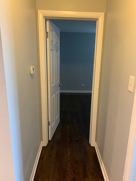 Building Photo - 7918 S Wood St