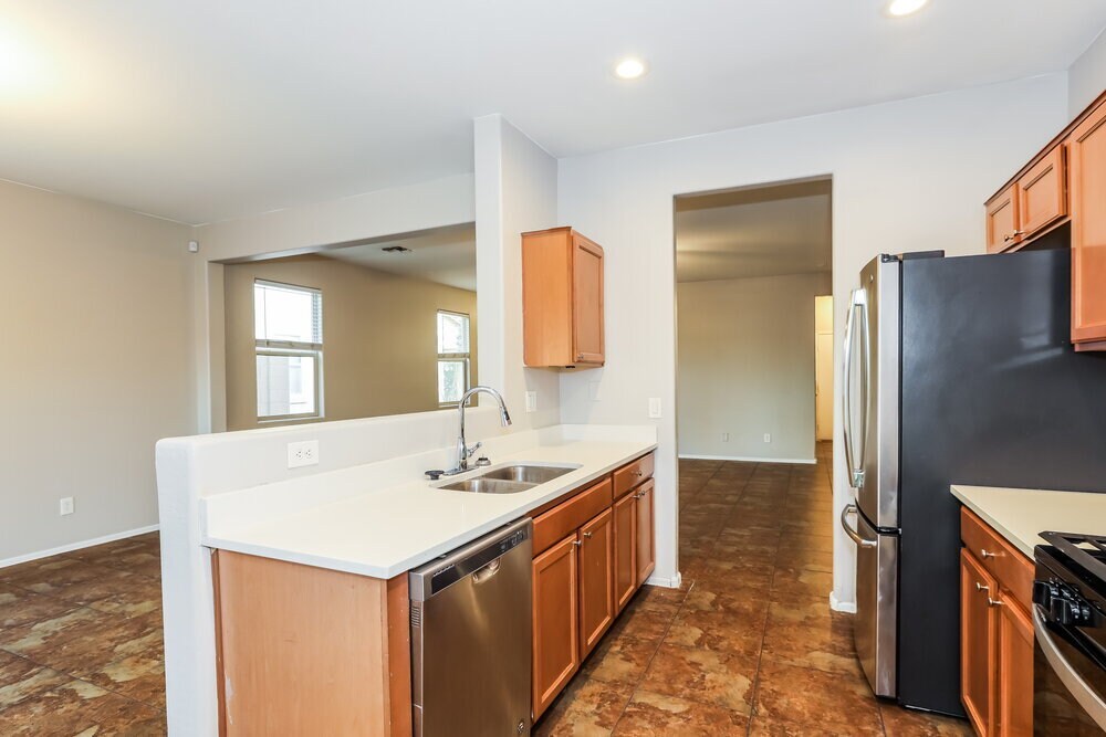 Building Photo - 7342 W St Charles Ave