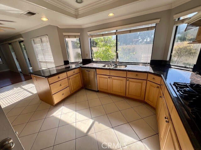 Building Photo - 2 Bloomdale