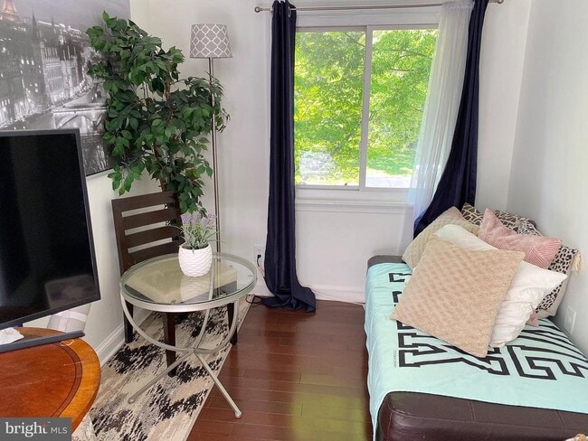 Building Photo - 5705 Denfield Rd