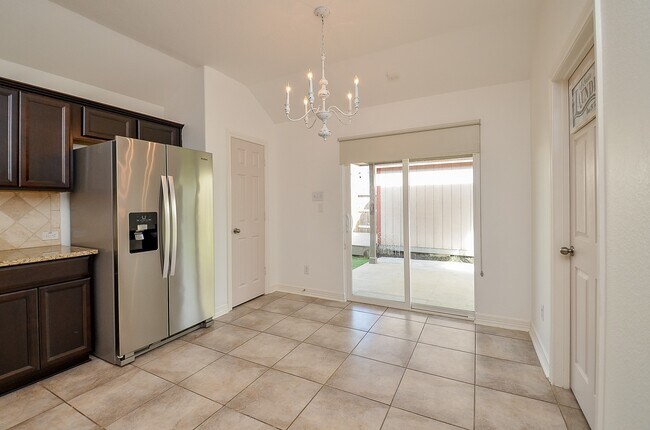 Building Photo - 9996 Boulder Bend Ln