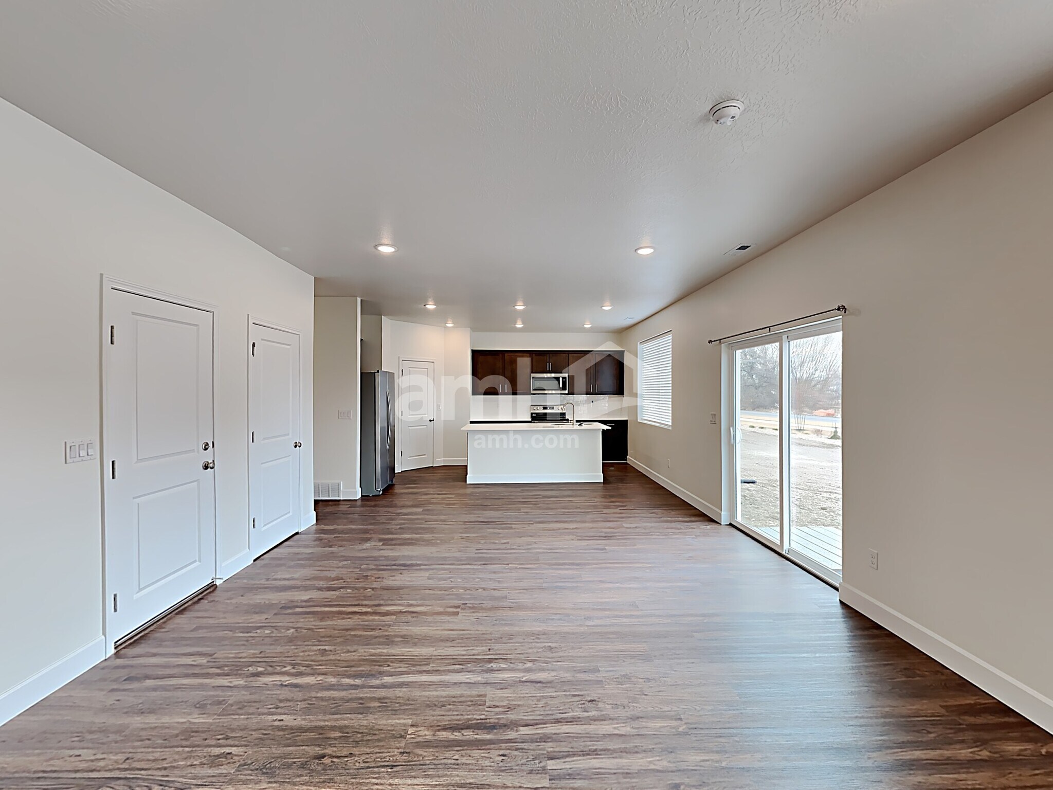 Building Photo - 1359 E Perelle Ln