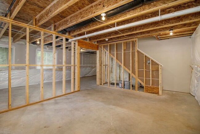 Building Photo - 10847 Carmen Oak Dr SE