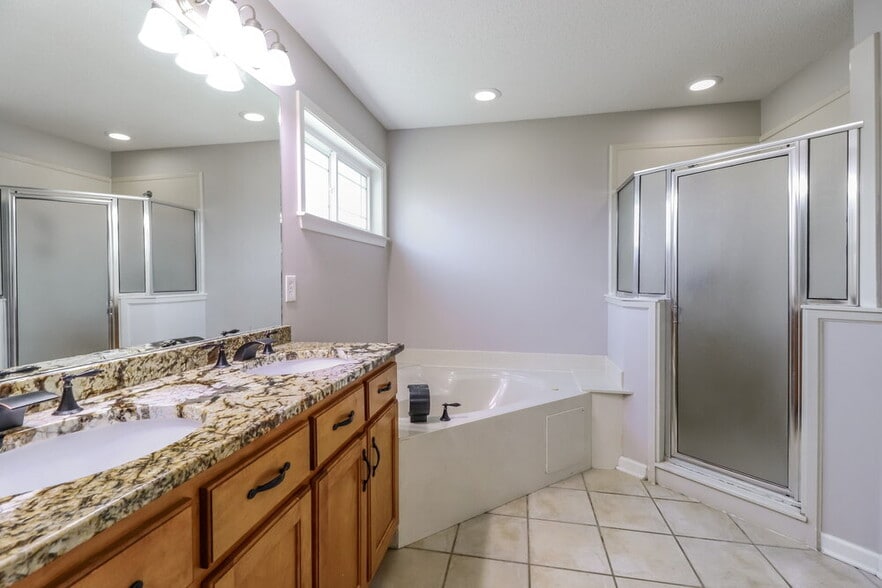 Building Photo - 15 Cypress Grove Cove
