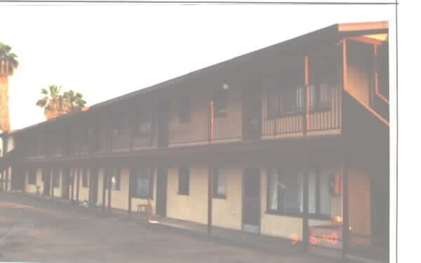 Building Photo - 9747 Riverview Ave