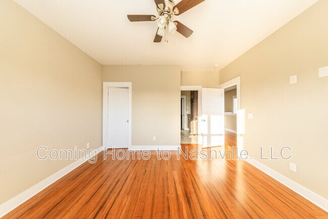 Building Photo - 2221 24th Ave N