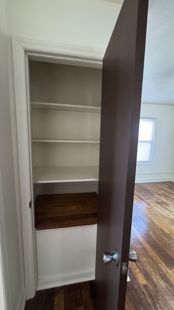 Building Photo - 2162 Vermont St