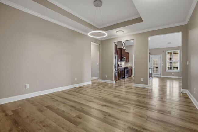 Building Photo - 5036 Winslow Dr
