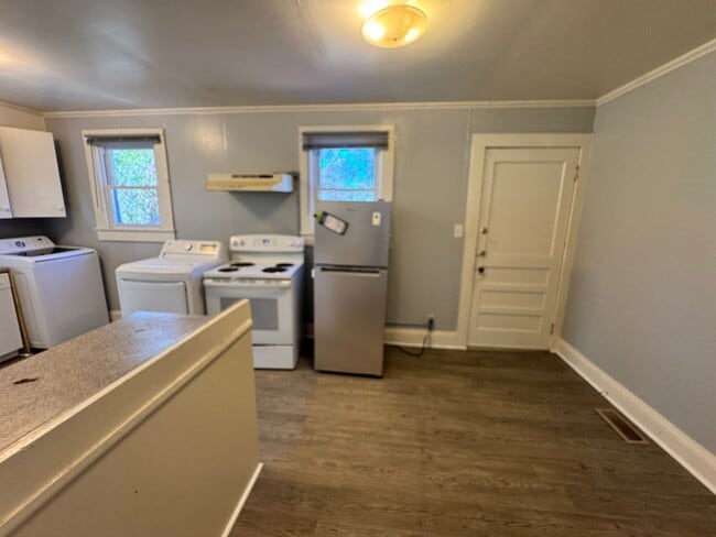 Building Photo - 2/1 in Downtown Kings Mountain, NC