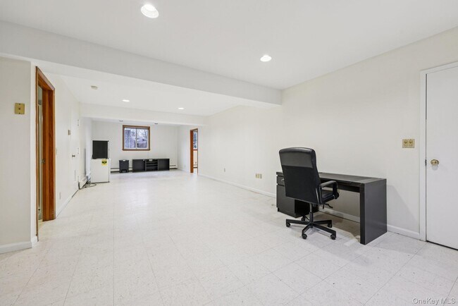 Building Photo - 335 5th St