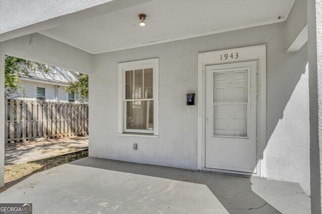 Building Photo - 1943 Heckle St