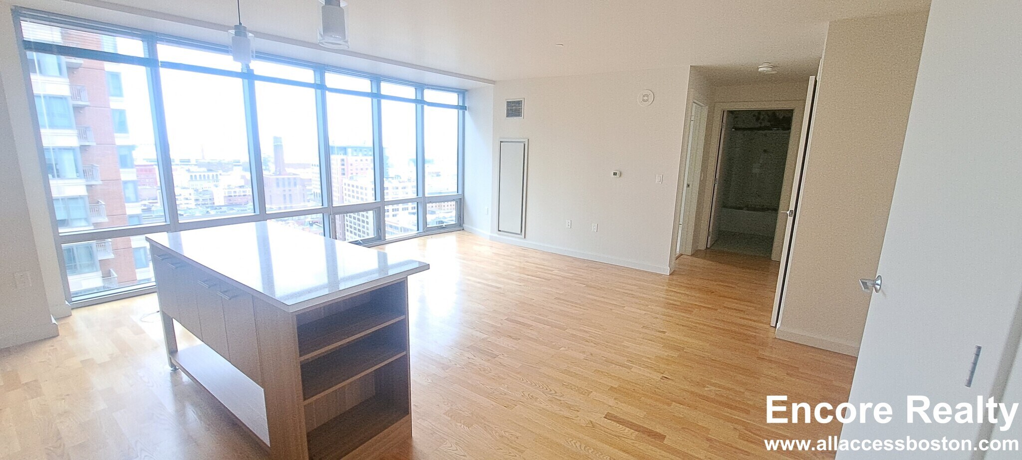 Building Photo - 665 Washington St