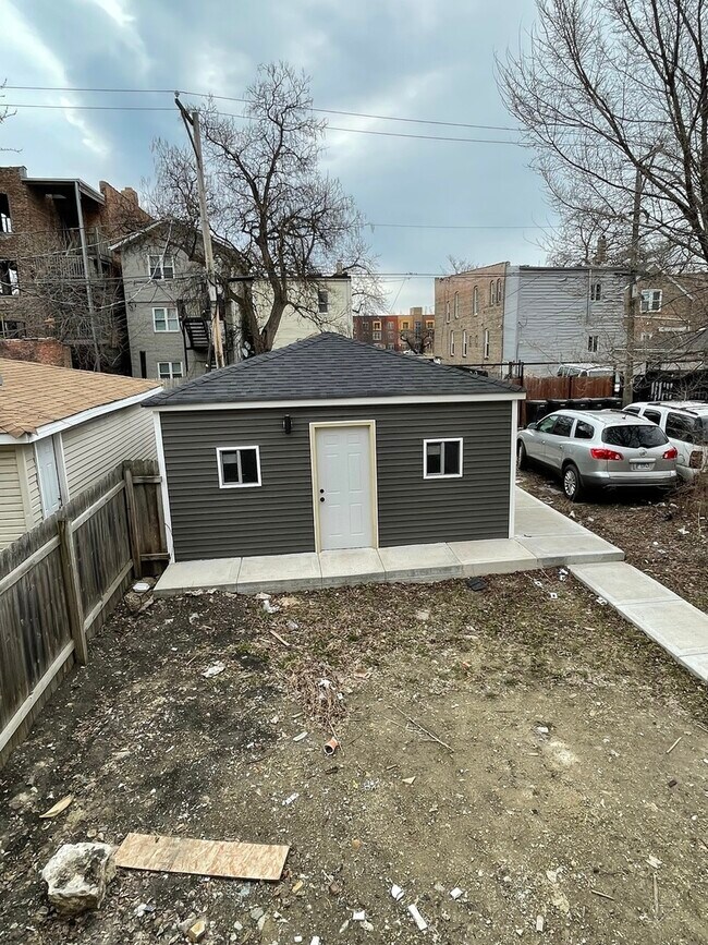 Building Photo - 1531 S Harding Ave