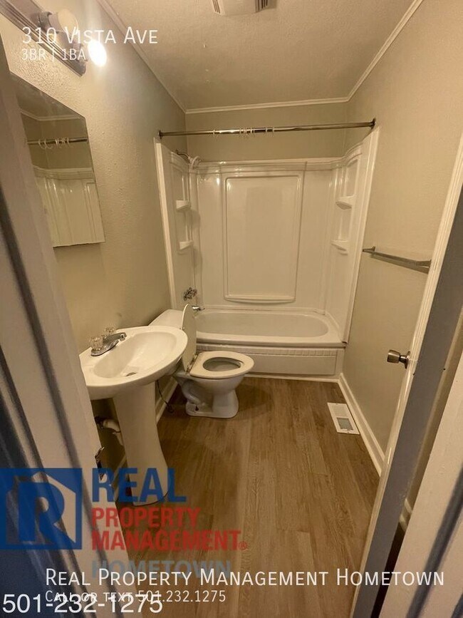 Newly remodeled home in Hot Springs School... 310 Vista Ave Hot