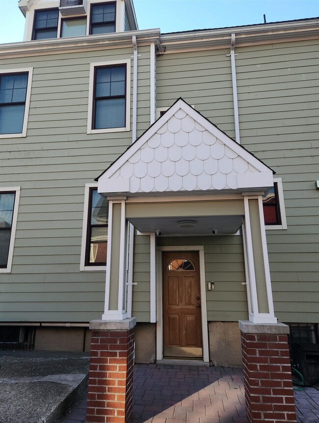 Building Photo - 334B Stegman Pkwy