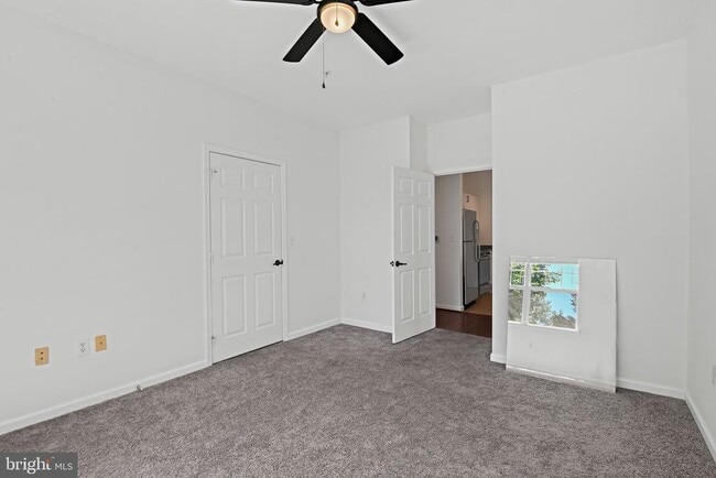 Building Photo - 12921 Centre Park Cir
