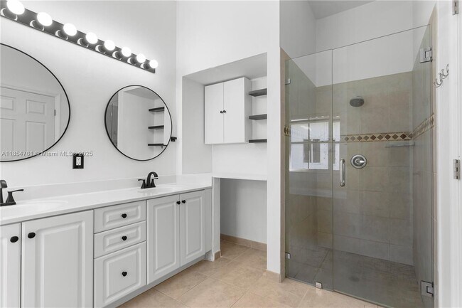 Building Photo - 4202 Sabal Ridge Cir