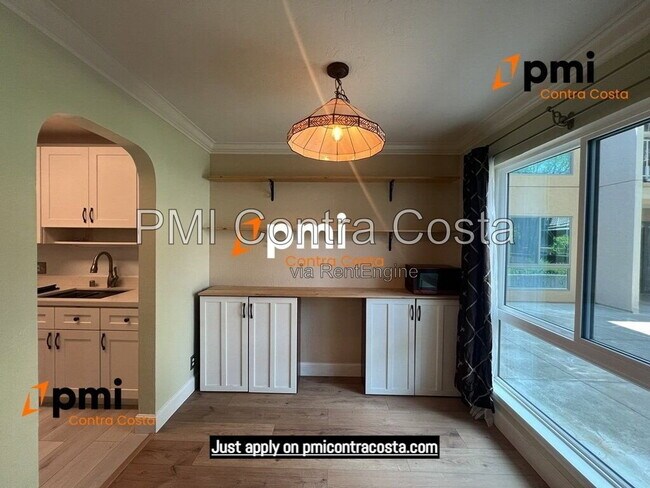 Building Photo - 460 N Civic Dr