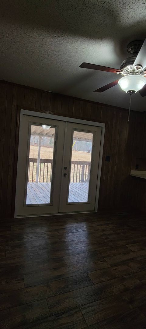 Building Photo - Ready to Move in