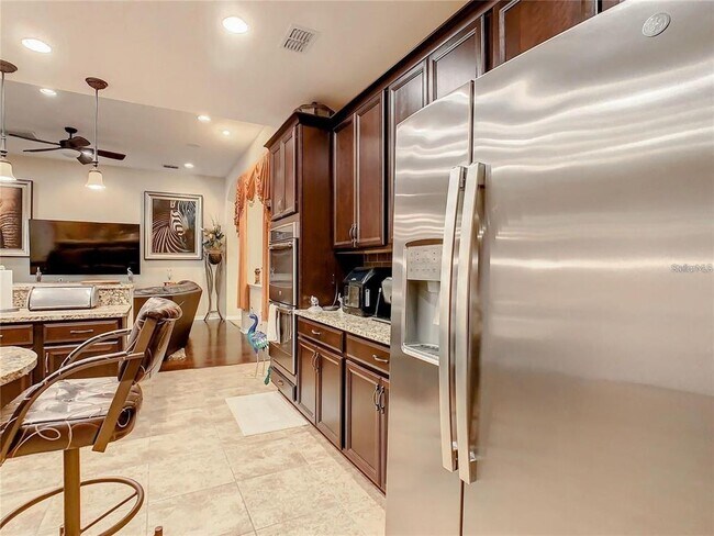 Building Photo - 600 Stone Oak Dr